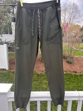 Rhone Pursuit Jogger
